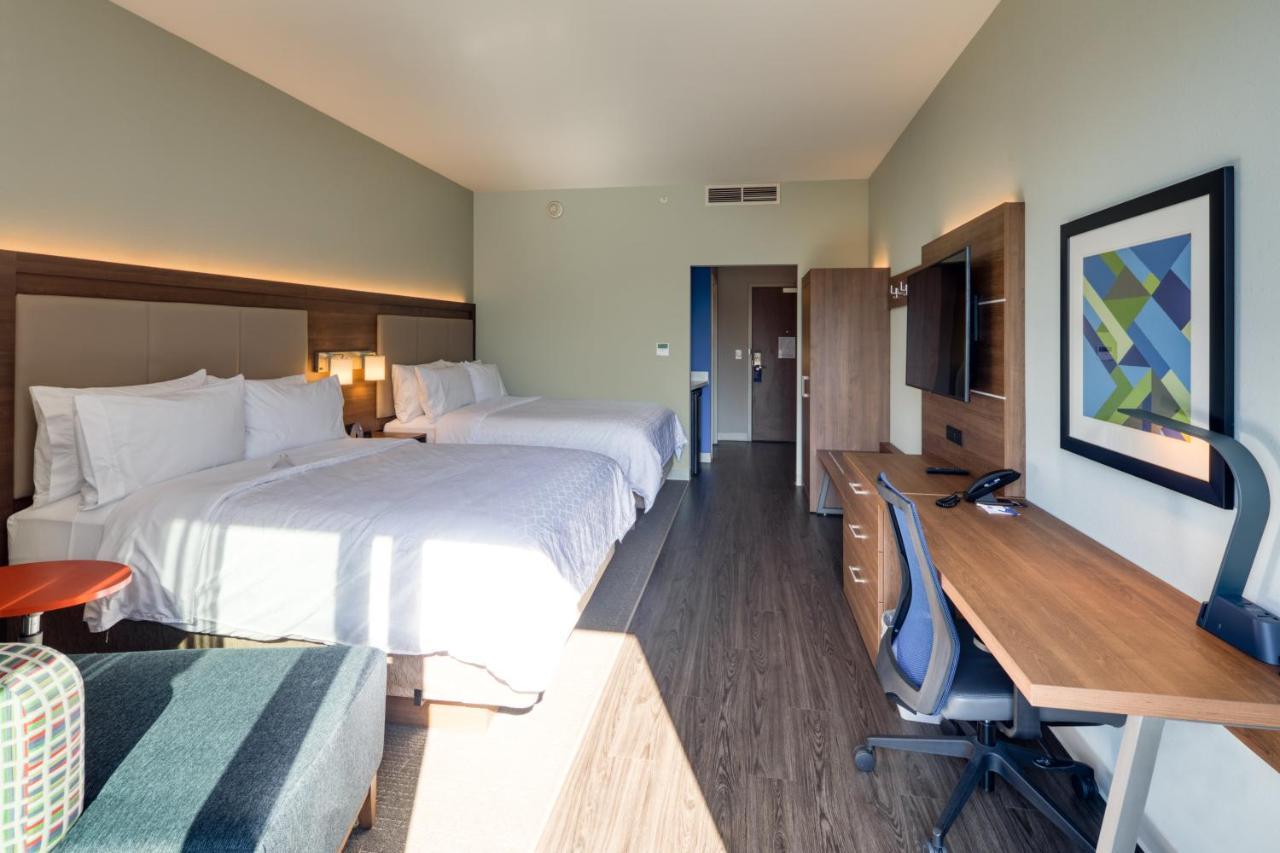 Holiday Inn Express & Suites - Charlotte - South End By Ihg Εξωτερικό φωτογραφία