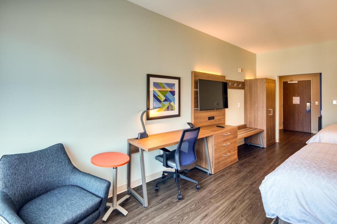 Holiday Inn Express & Suites - Charlotte - South End By Ihg Εξωτερικό φωτογραφία