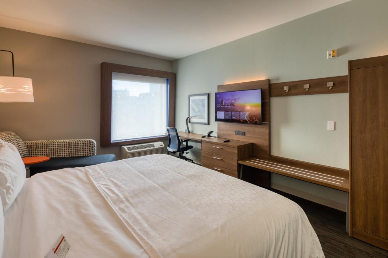 Holiday Inn Express & Suites - Charlotte - South End By Ihg Εξωτερικό φωτογραφία