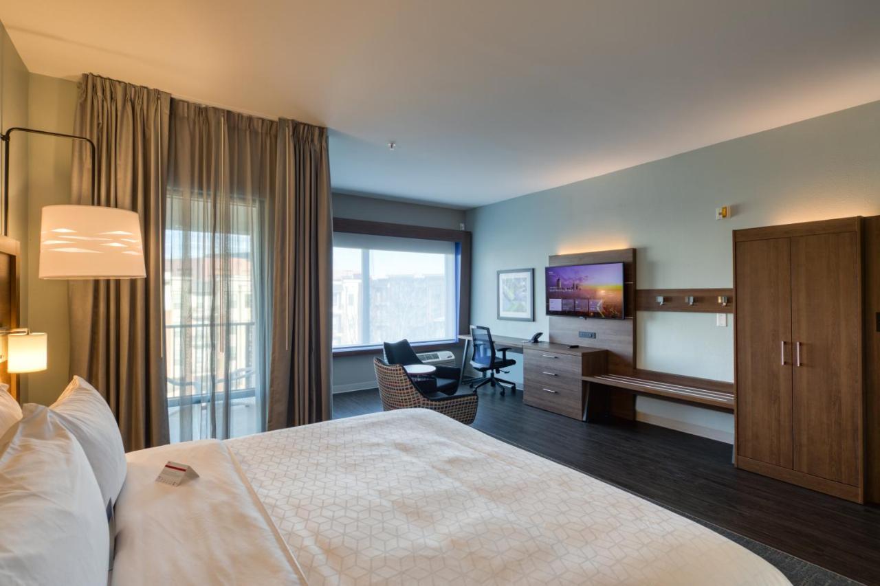 Holiday Inn Express & Suites - Charlotte - South End By Ihg Εξωτερικό φωτογραφία