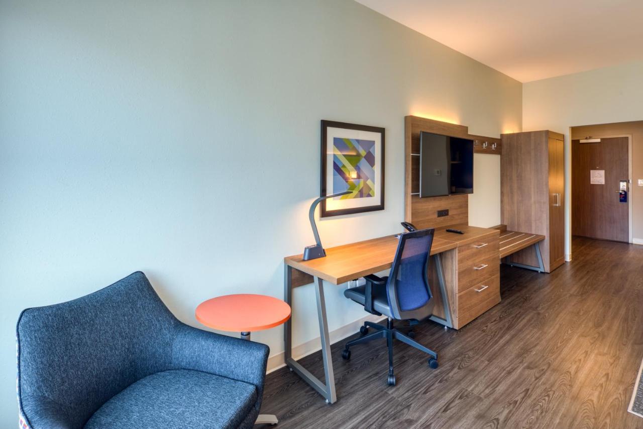 Holiday Inn Express & Suites - Charlotte - South End By Ihg Εξωτερικό φωτογραφία