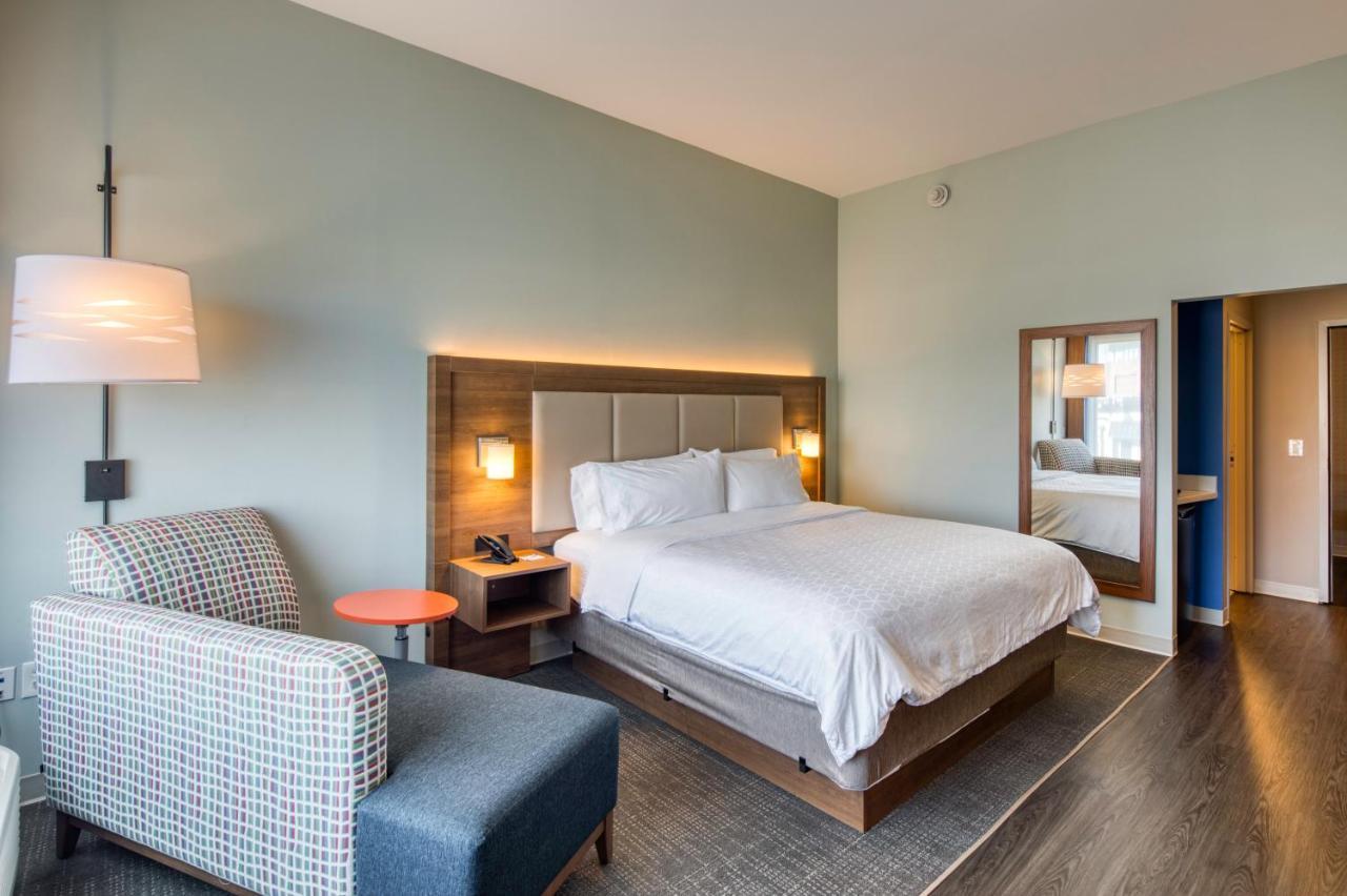 Holiday Inn Express & Suites - Charlotte - South End By Ihg Εξωτερικό φωτογραφία
