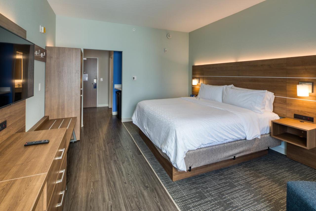 Holiday Inn Express & Suites - Charlotte - South End By Ihg Εξωτερικό φωτογραφία