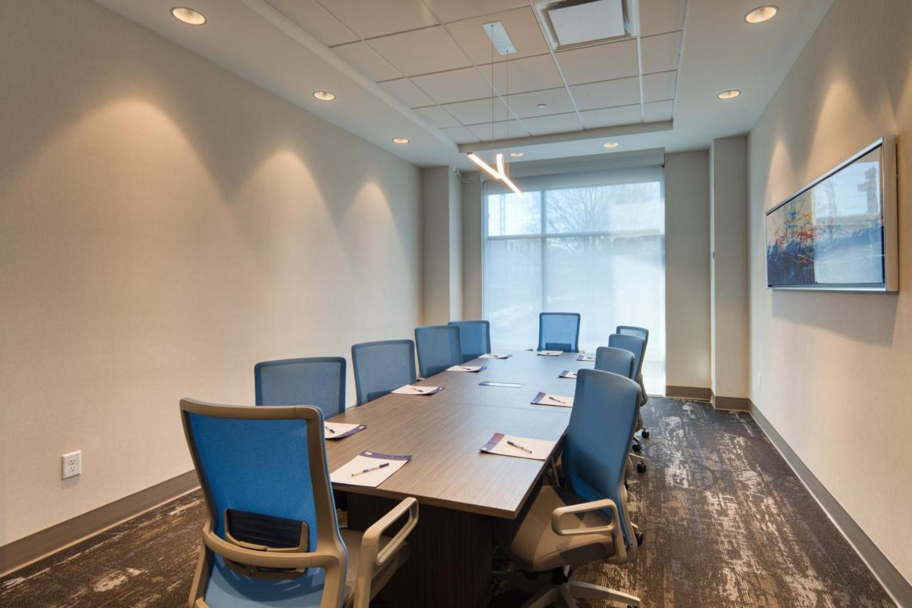 Holiday Inn Express & Suites - Charlotte - South End By Ihg Εξωτερικό φωτογραφία